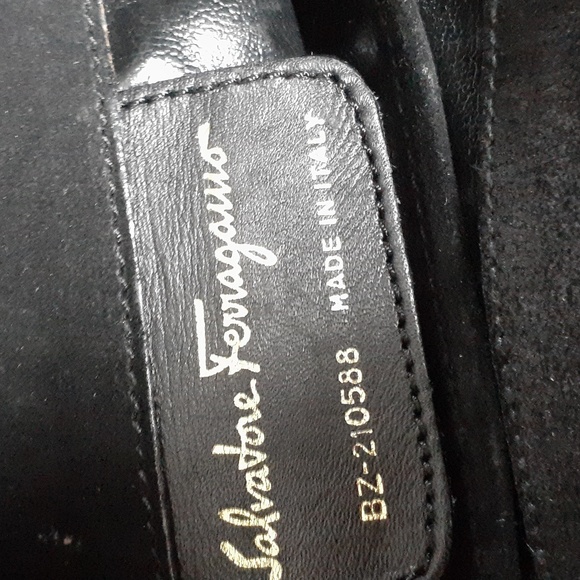 SALVATORE FERRAGAMO - Picture 14 of 17